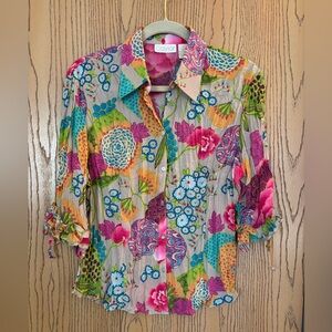 Caviar Brilliant Color Half Sleeve Sheer Floral Crinkle Top Embellished Sleeves